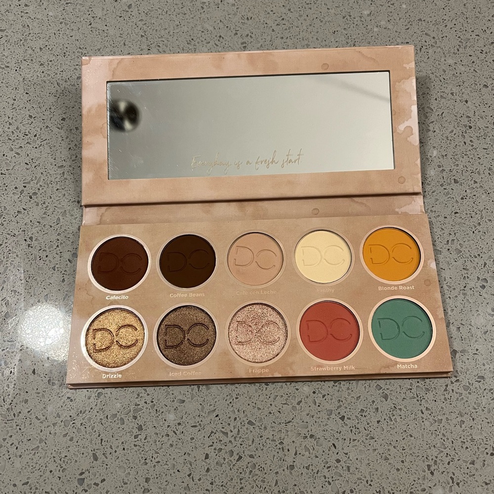 Dominique cosmetics latte 2 palette - Picture 3 of 6